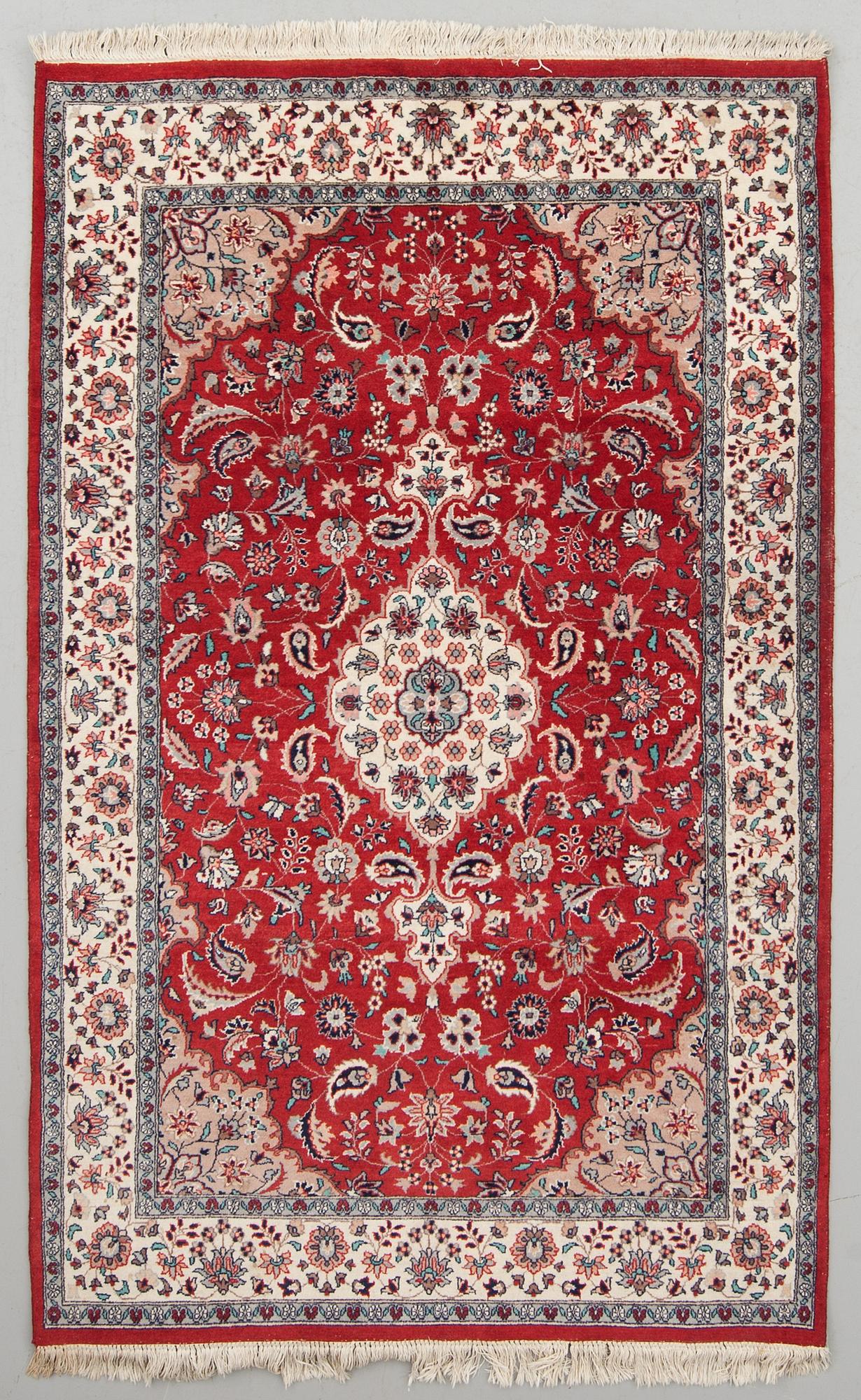 MATTA, old, orientalisk, ca 225 x 141 cm.
