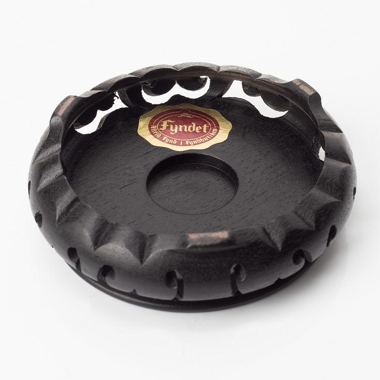 A porcelain bowl, China, Qianlong (1736-95).