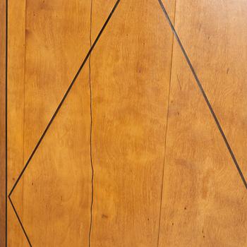 A chest of drawers, 19th century.