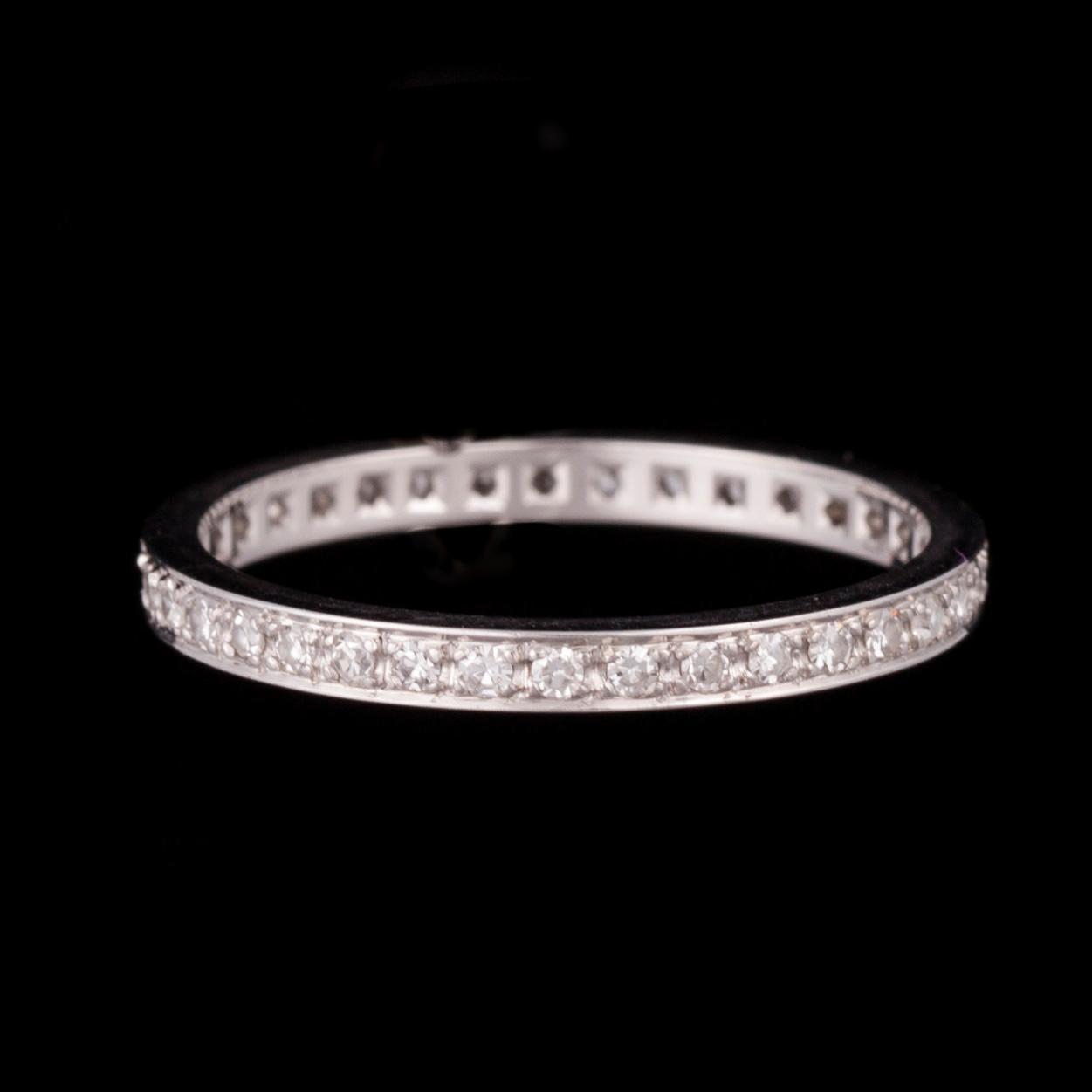 ALLIANSRING, 18K vitguld, 8/8-slipade diamanter. Vikt ca 2,2 g.