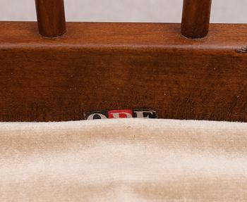 FÅTÖLJ, "Skrindan", Kerstin Hörlin-Holmqvist, OPE, 1900-talets andra hälft.