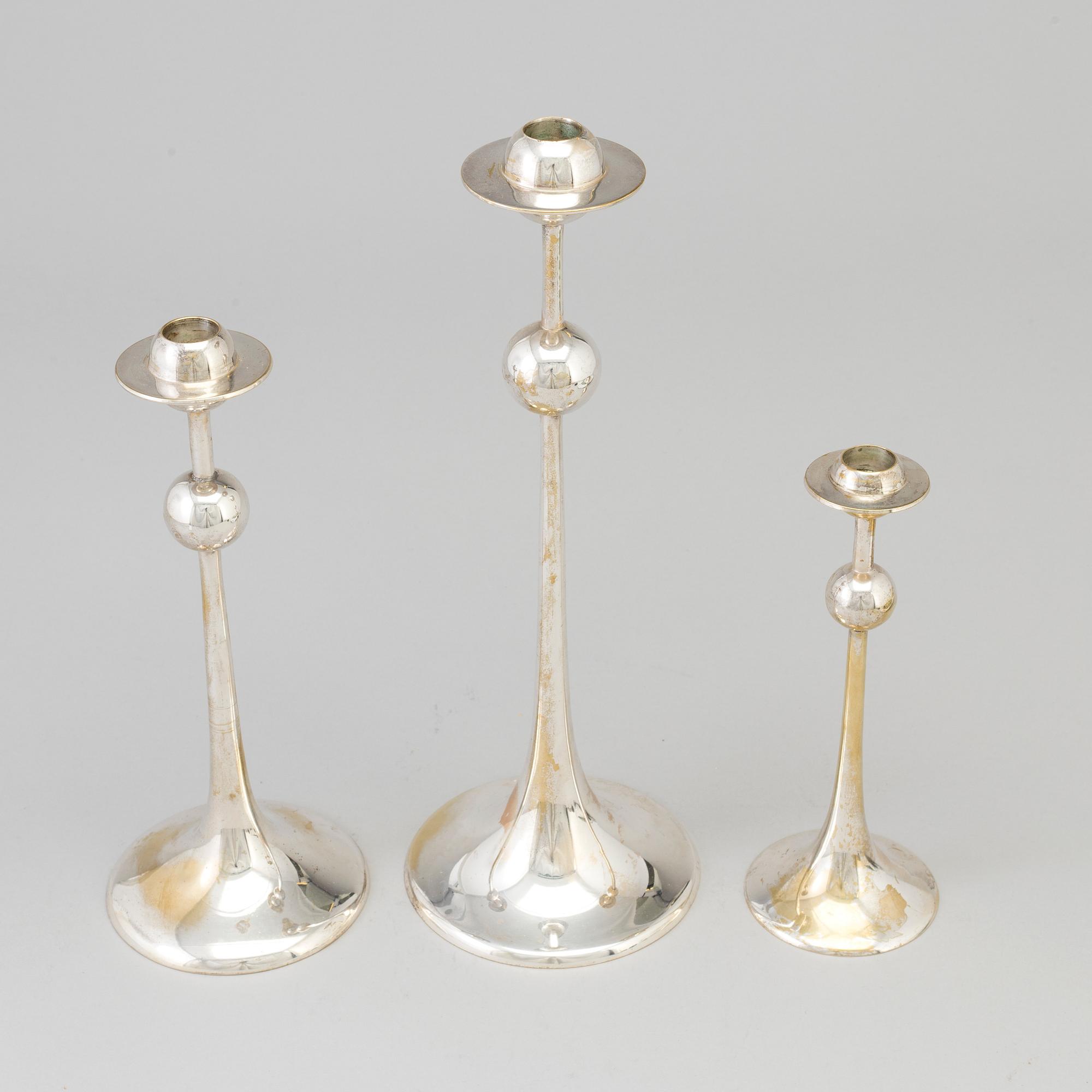 LJUSSTAKAR, tre stycken, nysilver, Gense. 1900-talets andra hälft.