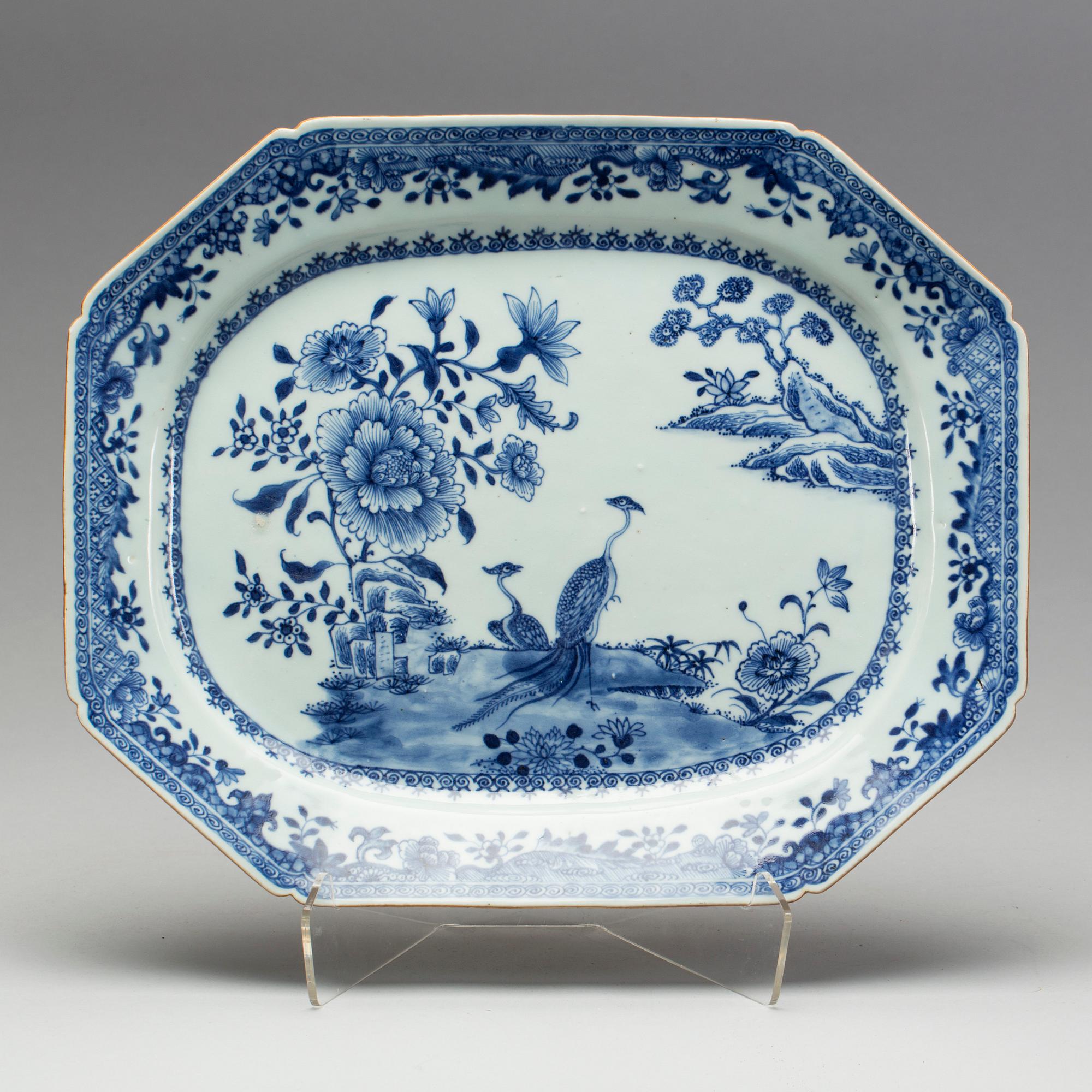 SERVERINGSFAT, porslin, Kina Qianlong(1736-1795).