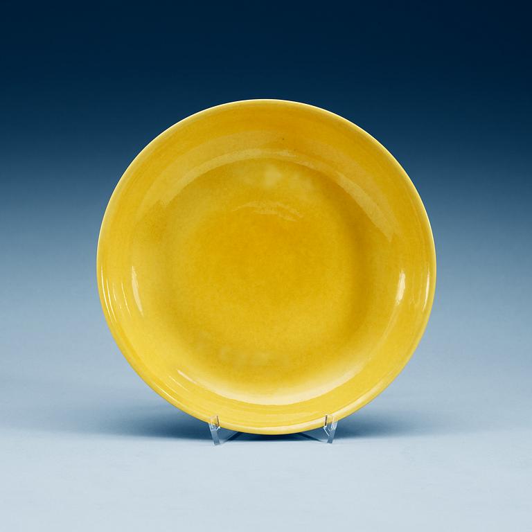 SKÅLFAT, porslin. Ming dynastin med Zhengdes sex karaktärers märke och period (1506-21).