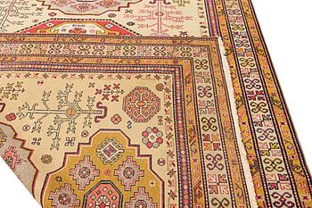An Ardebil carpet, c. 310 x 192 cm.
