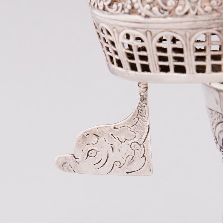 SKRIN/ BORDSDEKORATION, sterling silver, engelska importstämplar London 1911.