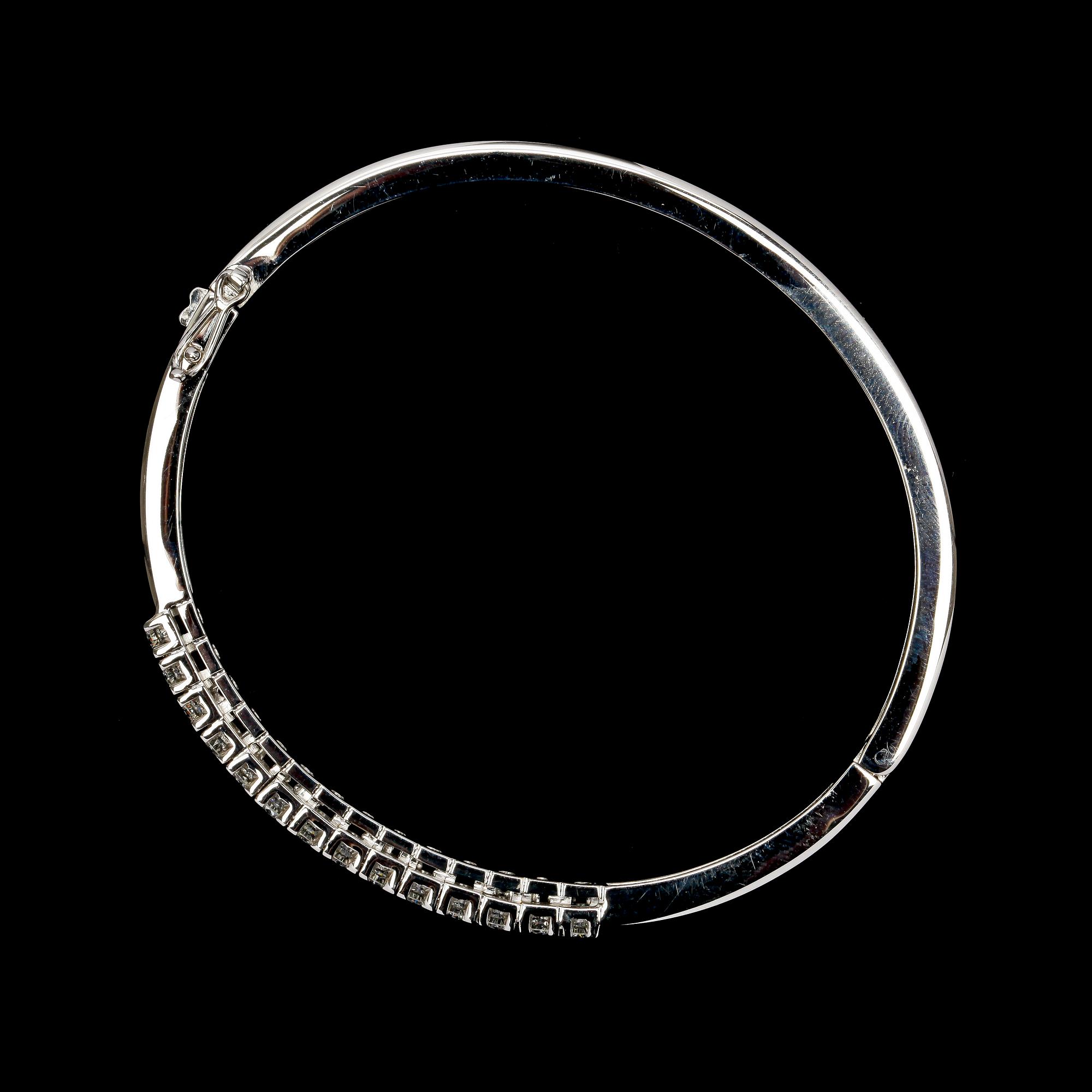 ARMRING, briljantslipade diamanter, tot. 0.72 ct.