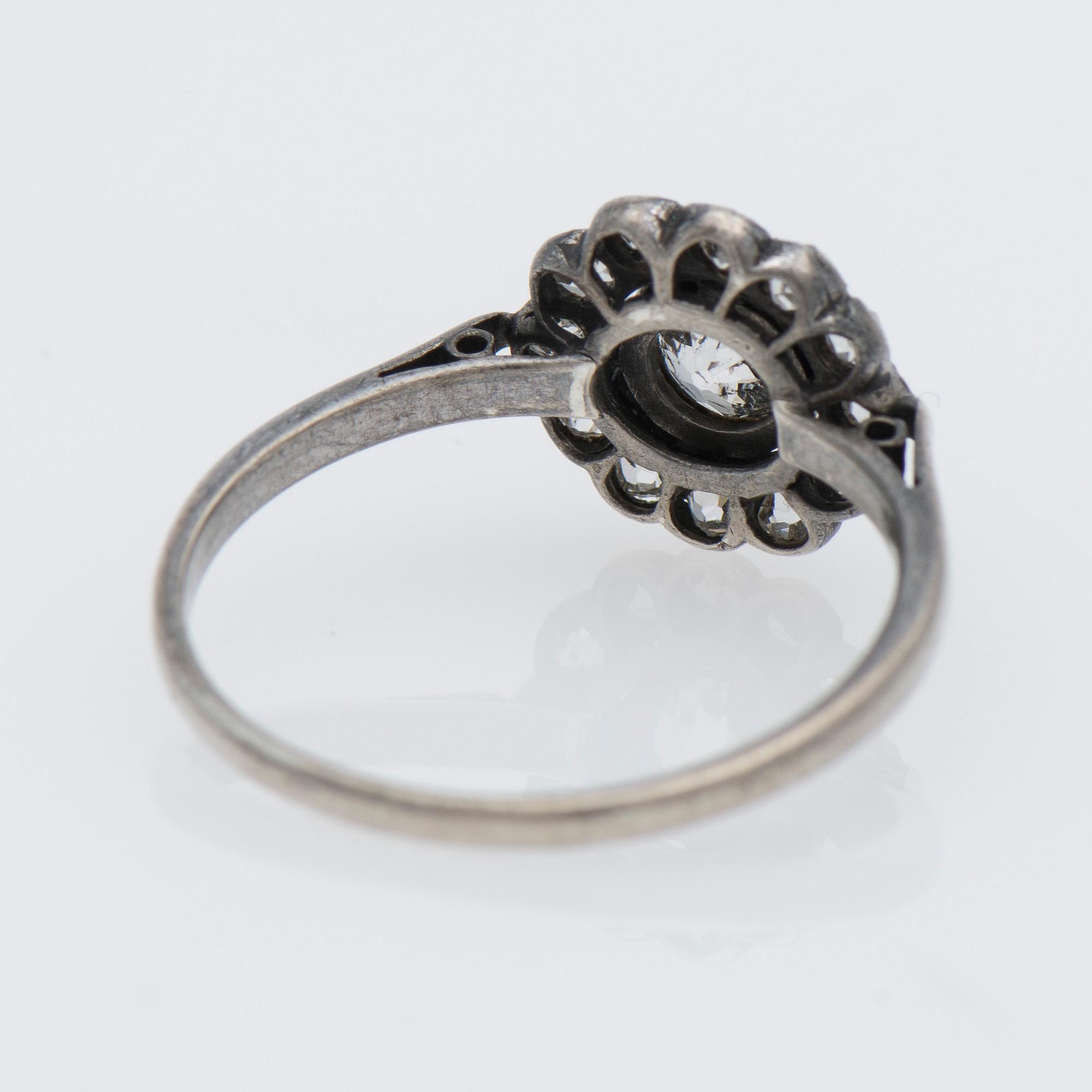 RING, gammalslipade diamanter, silver.