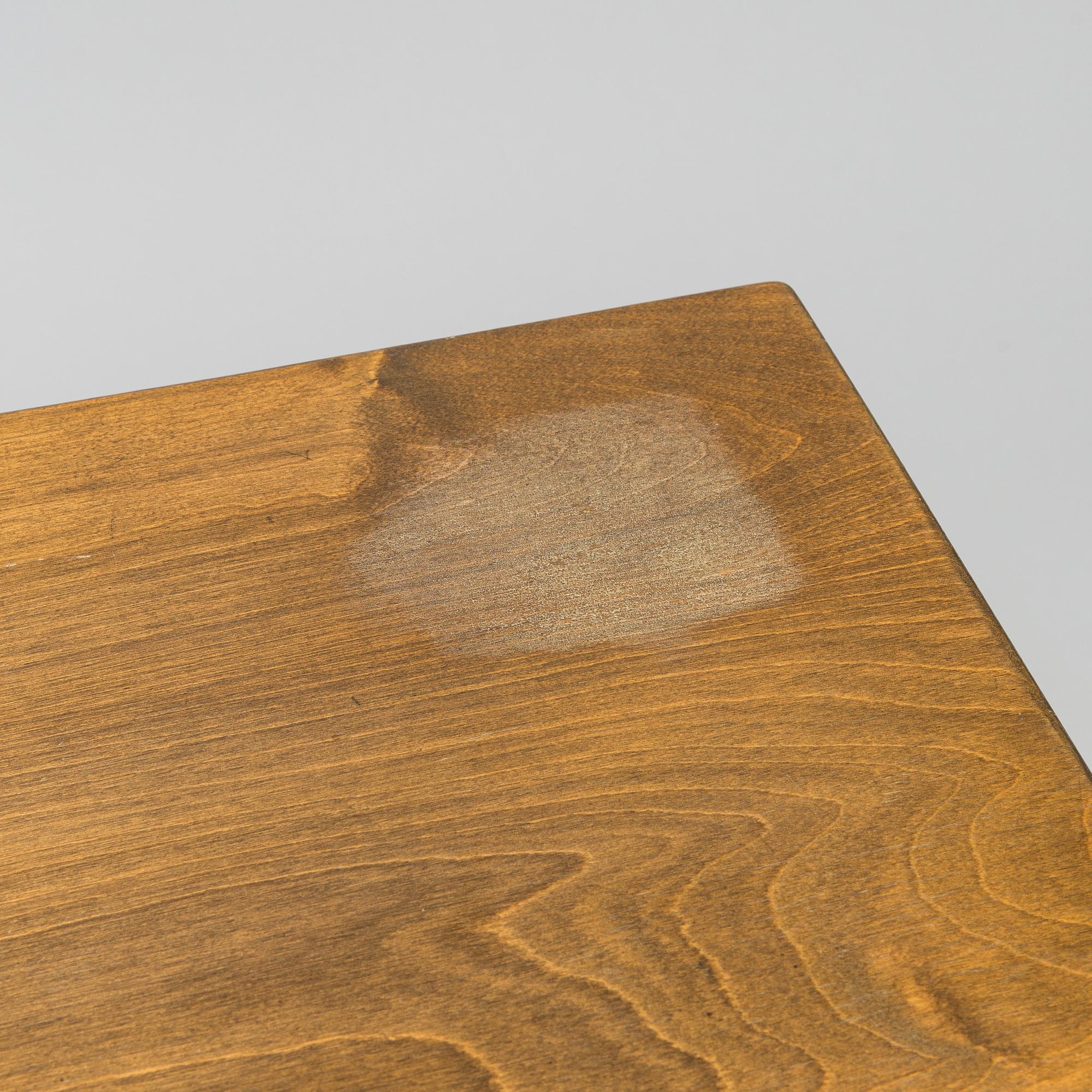 Alvar Aalto, sidobord, modell 87,  O.Y. Huonekalu- ja Rakennustyötehdas A.B. 1930/1940-tal.