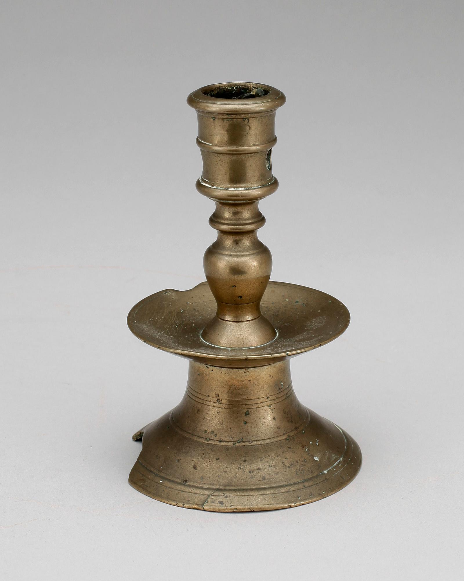 LJUSSTAKE, mässing, trol 1500-tal.