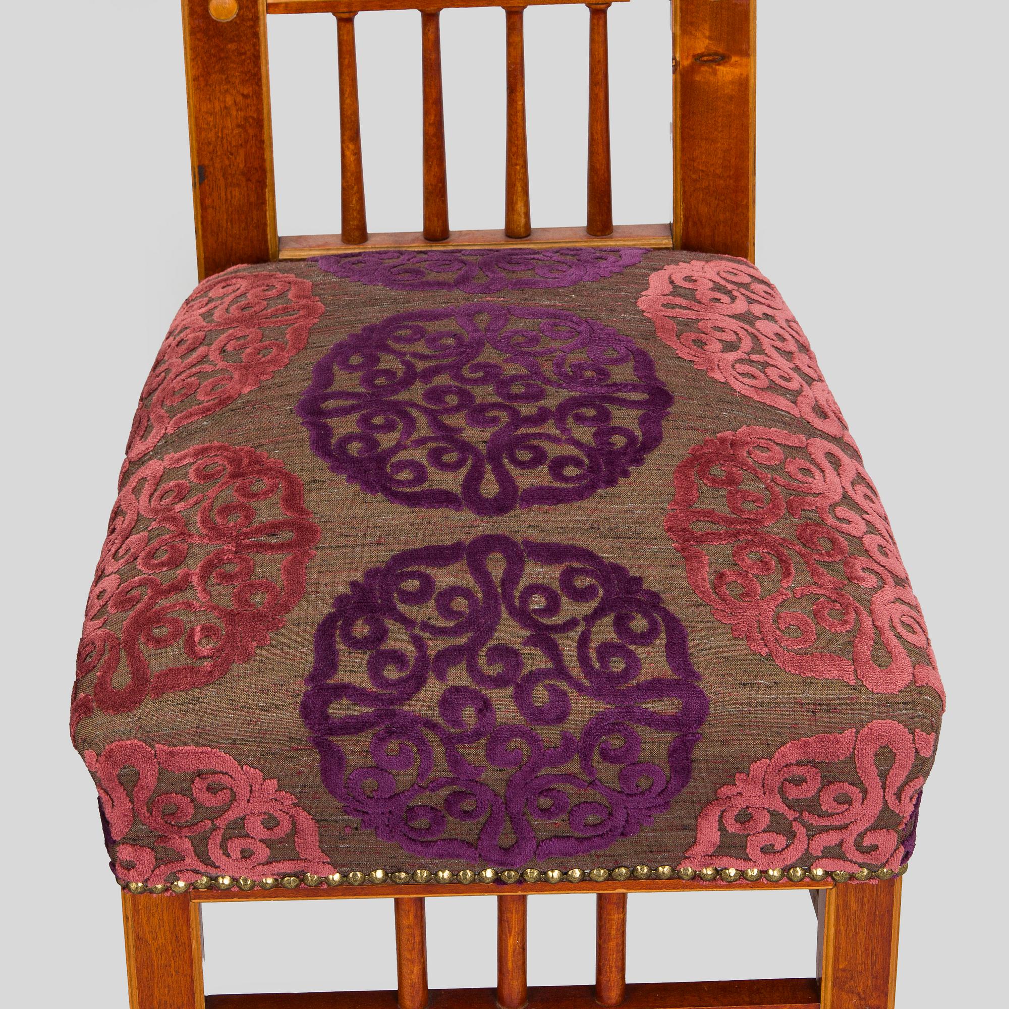 A 3-piece furniture suite, made to order for a private home, early 20th century.