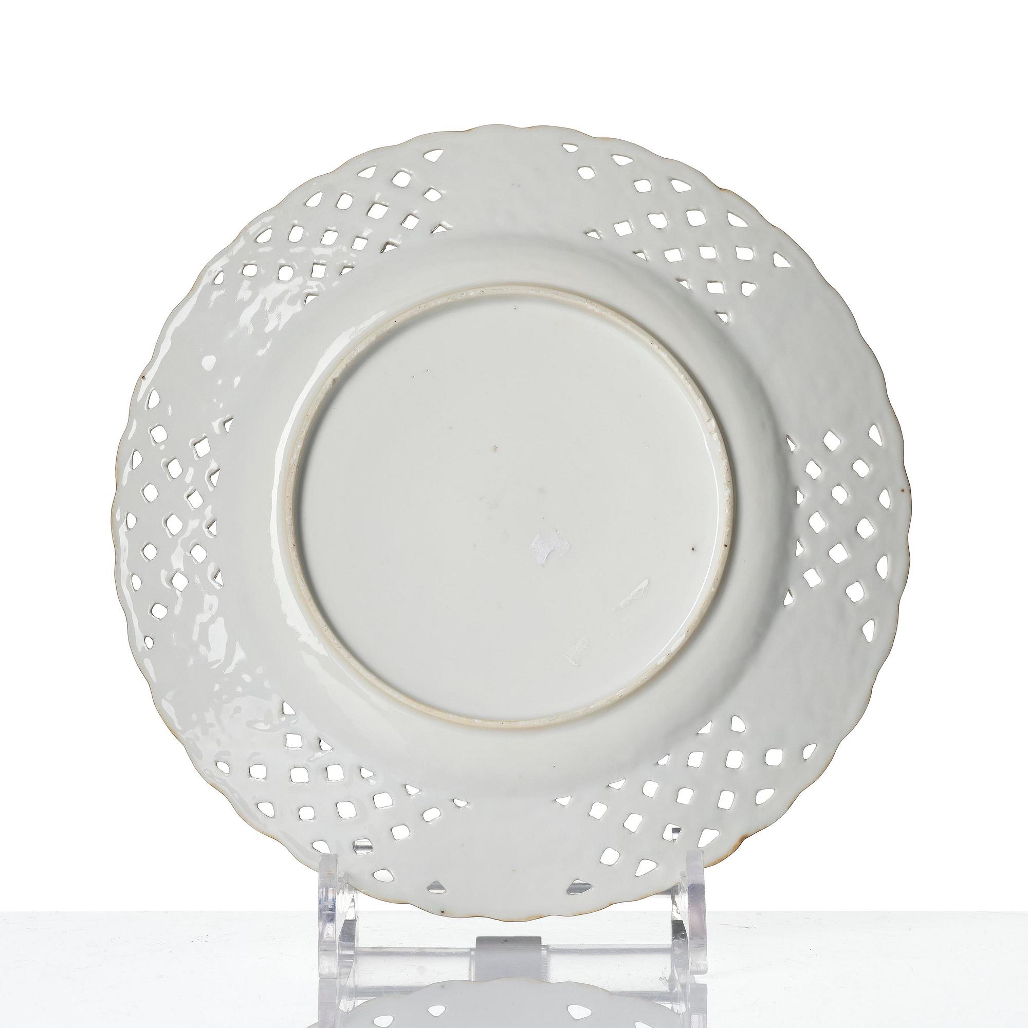 A set of 11 blue and white dessert plates, Qing dynasty, Qianlong (1736-95).