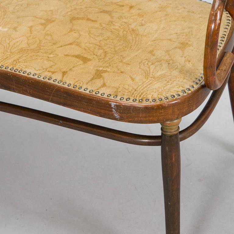 Thonet, 6 stolar, karmstol och soffa, Österrike, 1900-talets början.