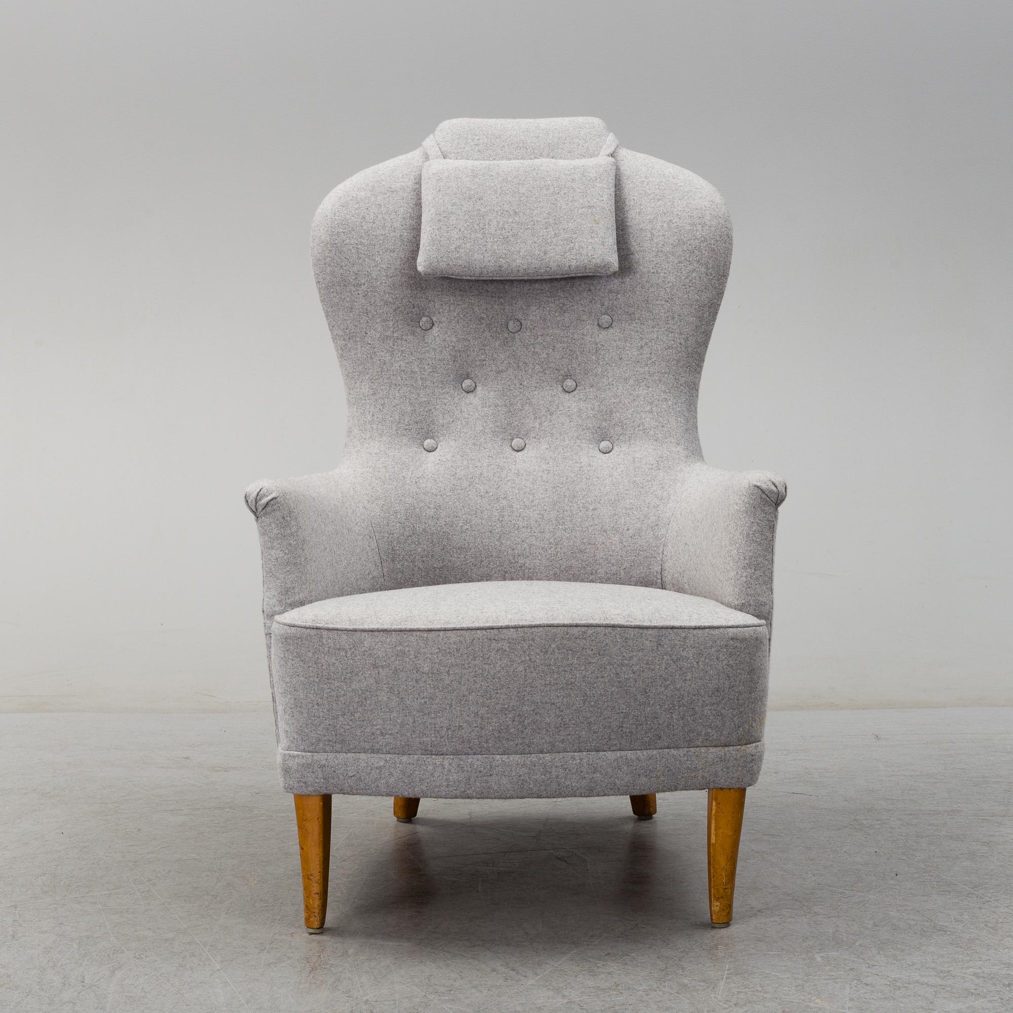 A 'Farmor' easy chair by Carl Malmsten, late 20th century.