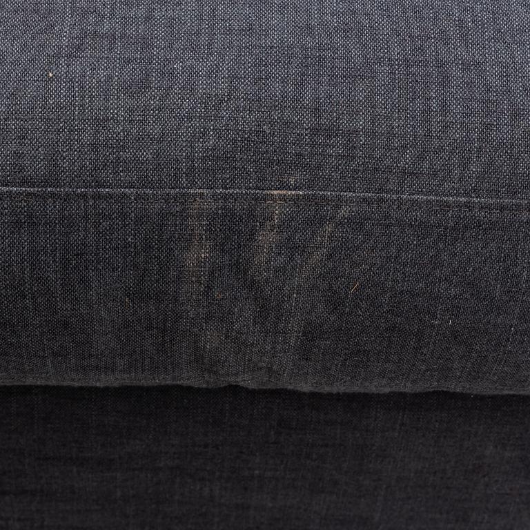 'The Whale XL' sofa from Sweef.
