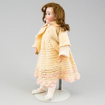 a Kley & Hahn "Walküre" porcelain doll from the early 20th century.