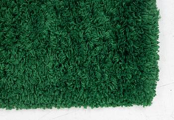 a "Wet Grass" carpet, Ikea, ca 199 x 136 cm.