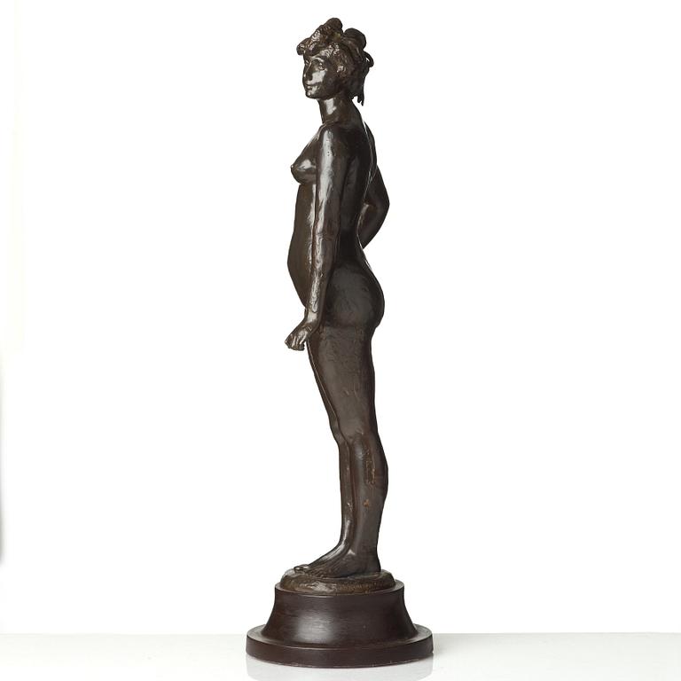 Carl Milles, Stående kvinnomodell med uppsatt hår.