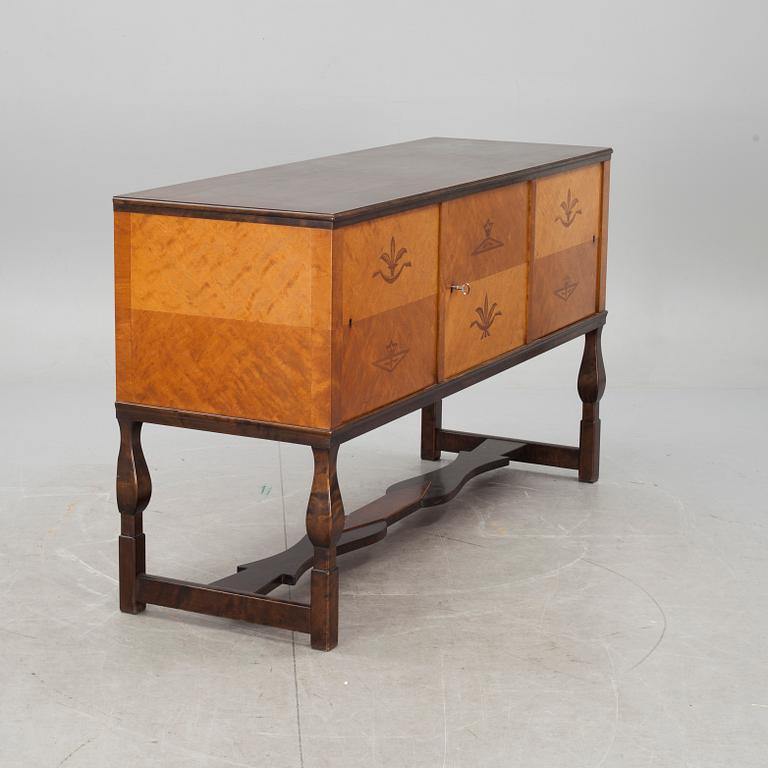 SIDEBOARD, Carl Malmsten, "Haga", Nordiska Kompaniet 1920-tal, brännmärkt.