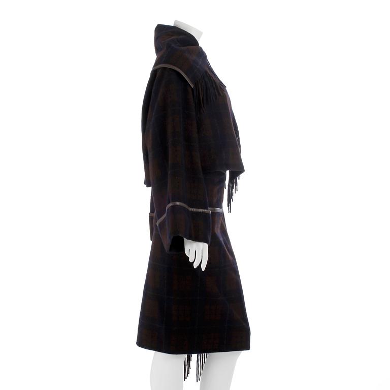 HERMÈS, a blue and brown chequered cashmere dress consisting of jacket and skirt. Size 40.