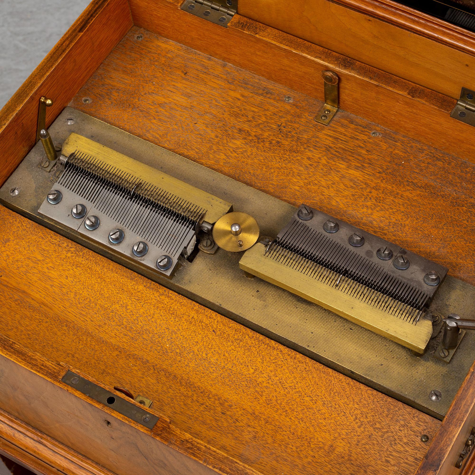 A German Polyphon, circa 1900.