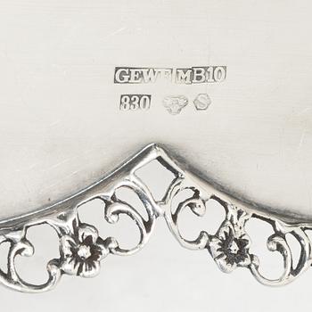 Gewe Silvervarufabriken Ab, cream jug, sugar bowl and tray, silver, Rococo style, Malmö 1968–1976.