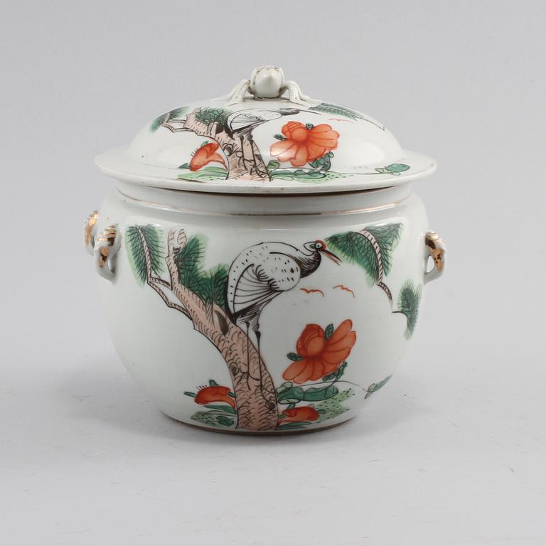 LOCKURNA, porslin, Kina, omkring 1900-talets mitt.