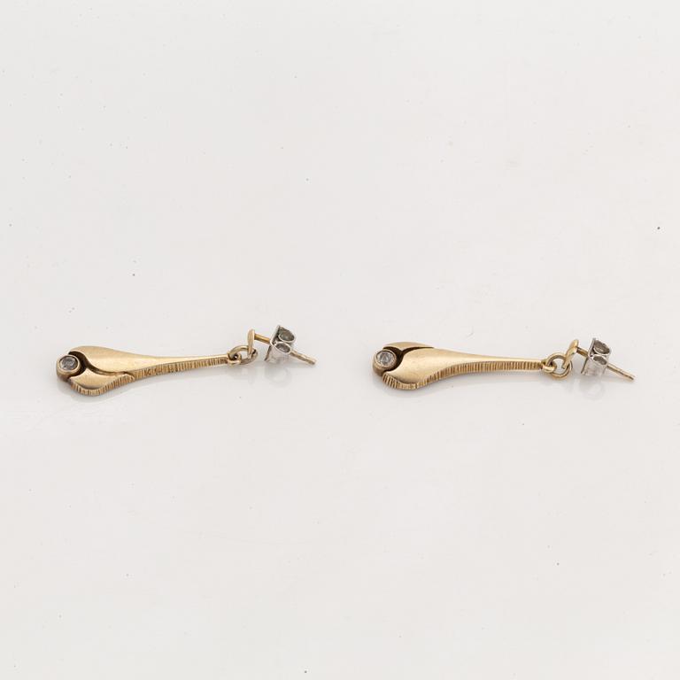 Ett set med collier och örhängen, sterling silver, Kultasepät Sten & Laine. Finland.