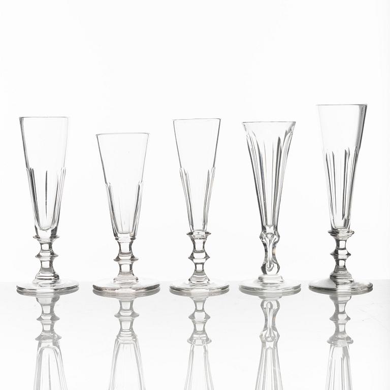 Champagneglas, 10st, olika, 1800-talets första hälft.