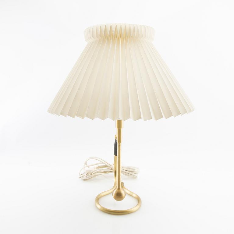 Kaare Klint, Bordslampa modellnr 306 Le Klint Danmark 1900-talets mitt.