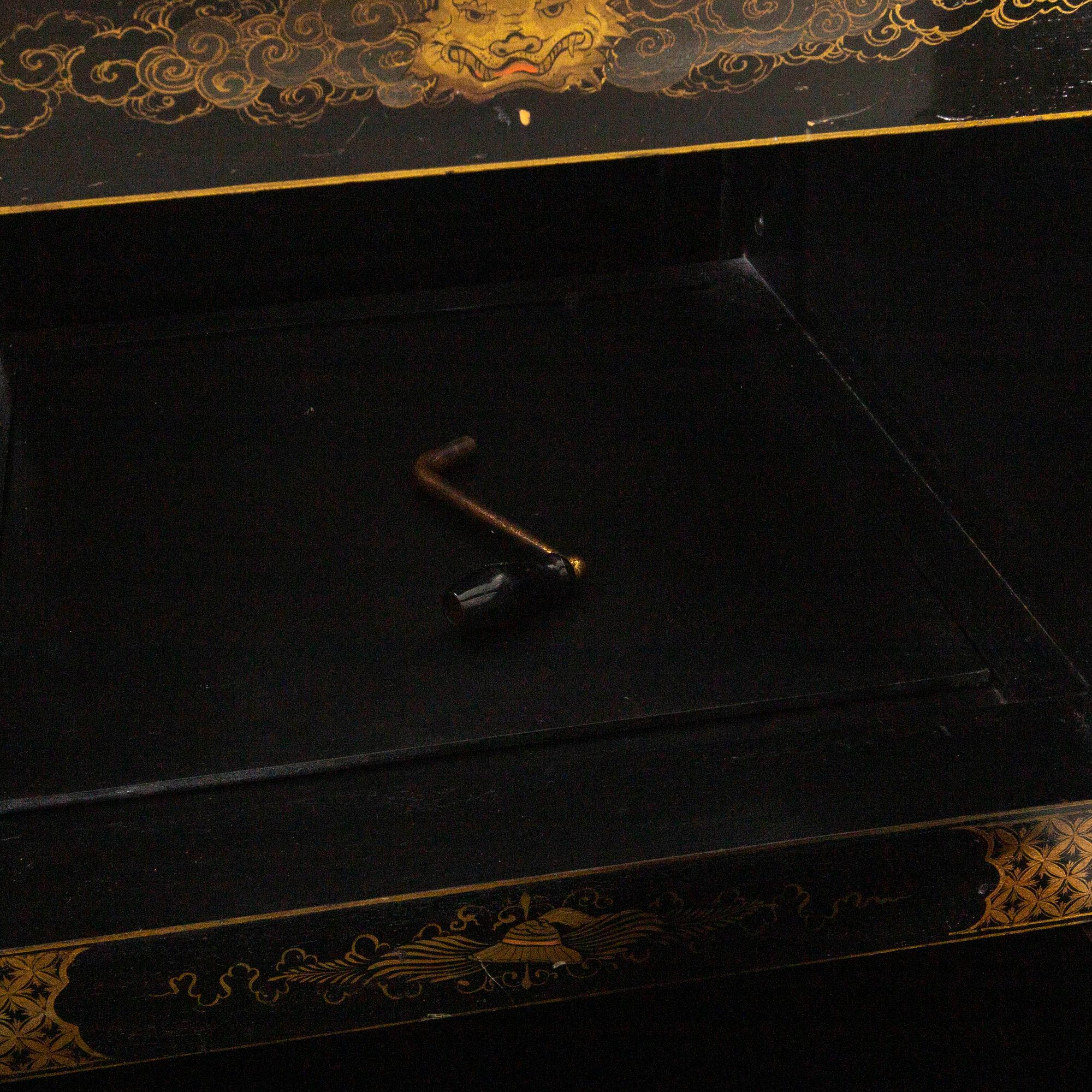 SIDEBOARD/MUSIKMÖBEL, 1900-talets första hälft.