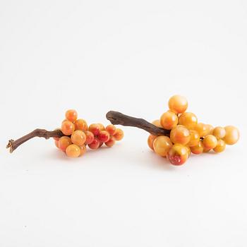 A pair of wooden and alabaster table decorative objects in the shape of grape vines, mid 20th Century.