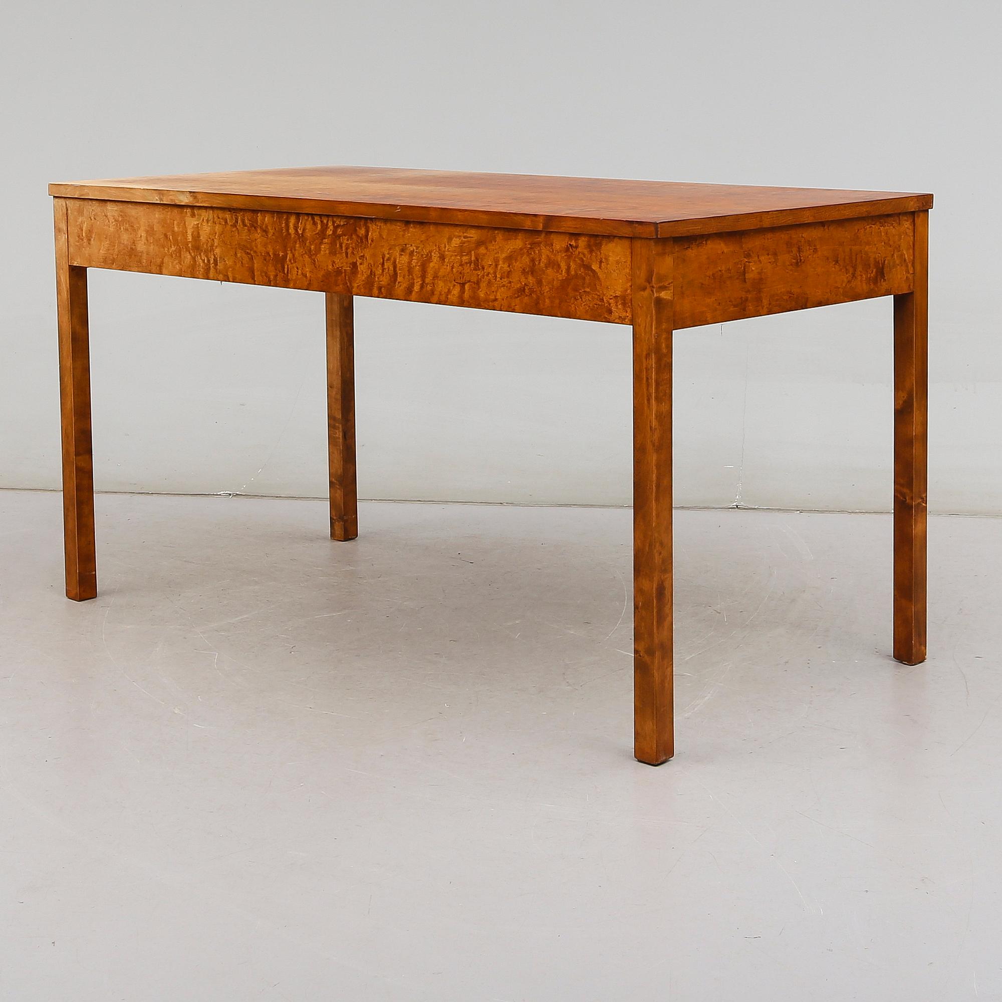 SKRIVBORD, 1900-talets första hälft.