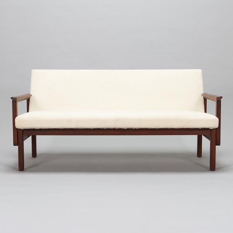 Aulis Leinonen, A 1960's '1416' sofa for Asko.
