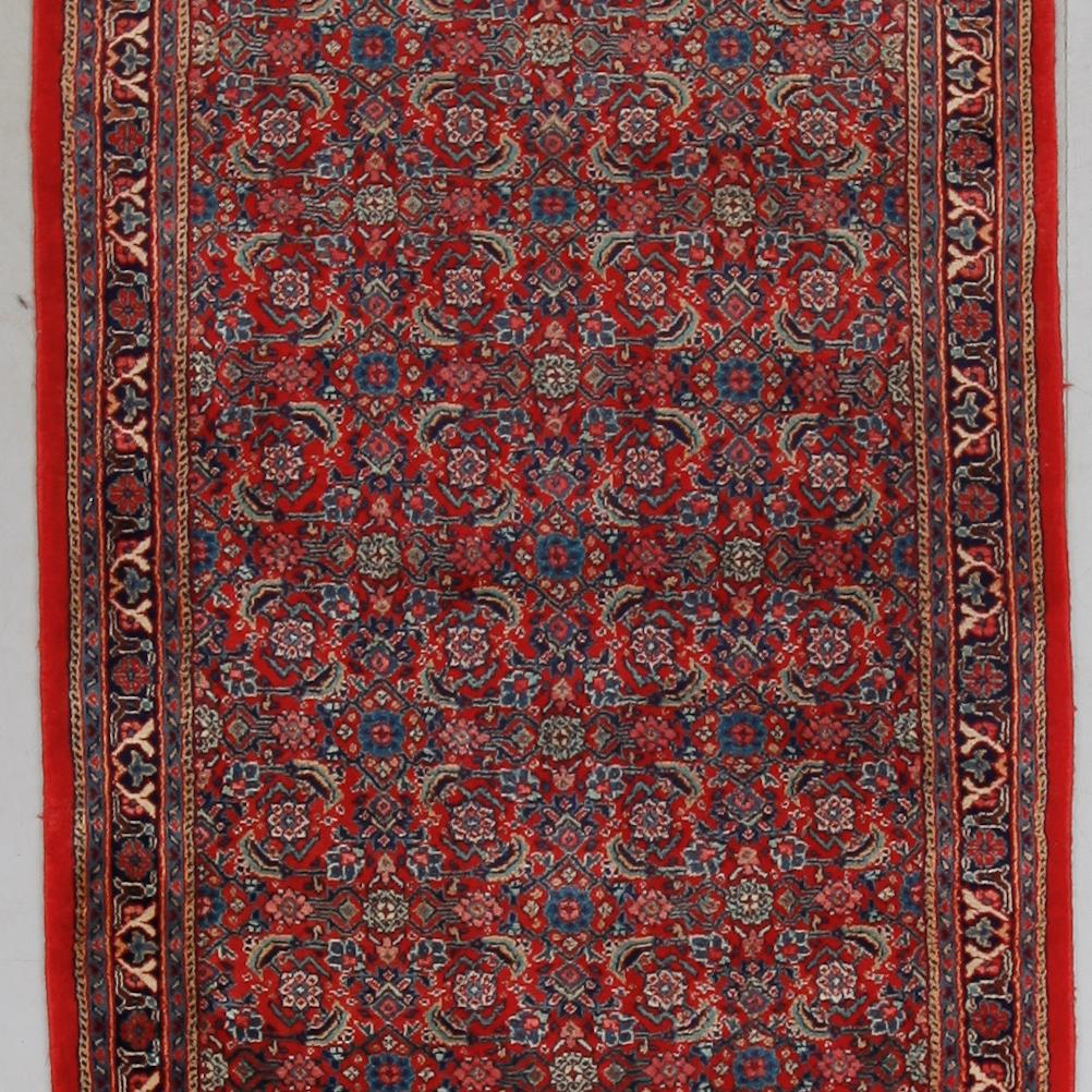 MATTA, orient, ca 309 x 108 cm.
