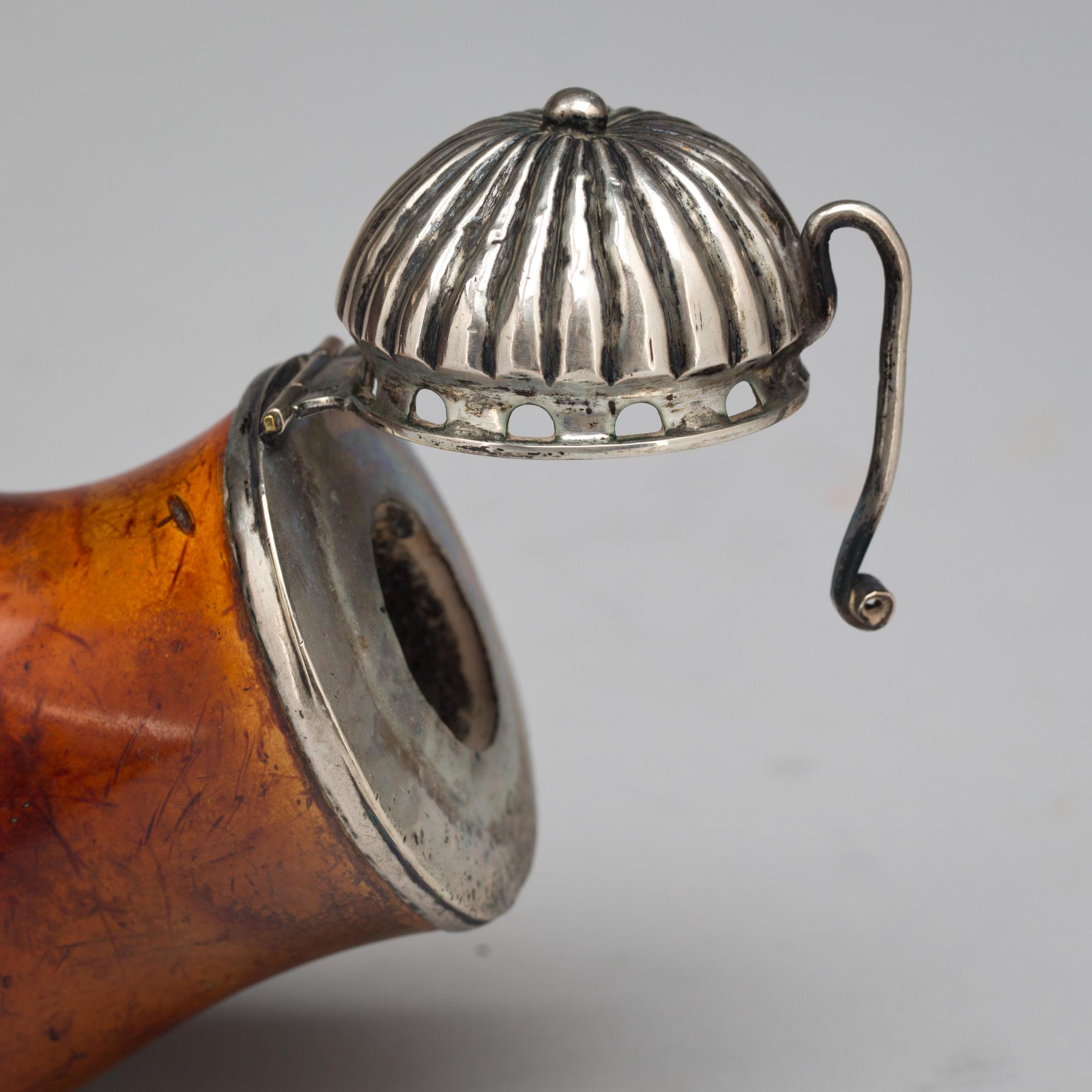 LÅNGPIPA, otydliga stämplar. Silverårstämpel 1835.
