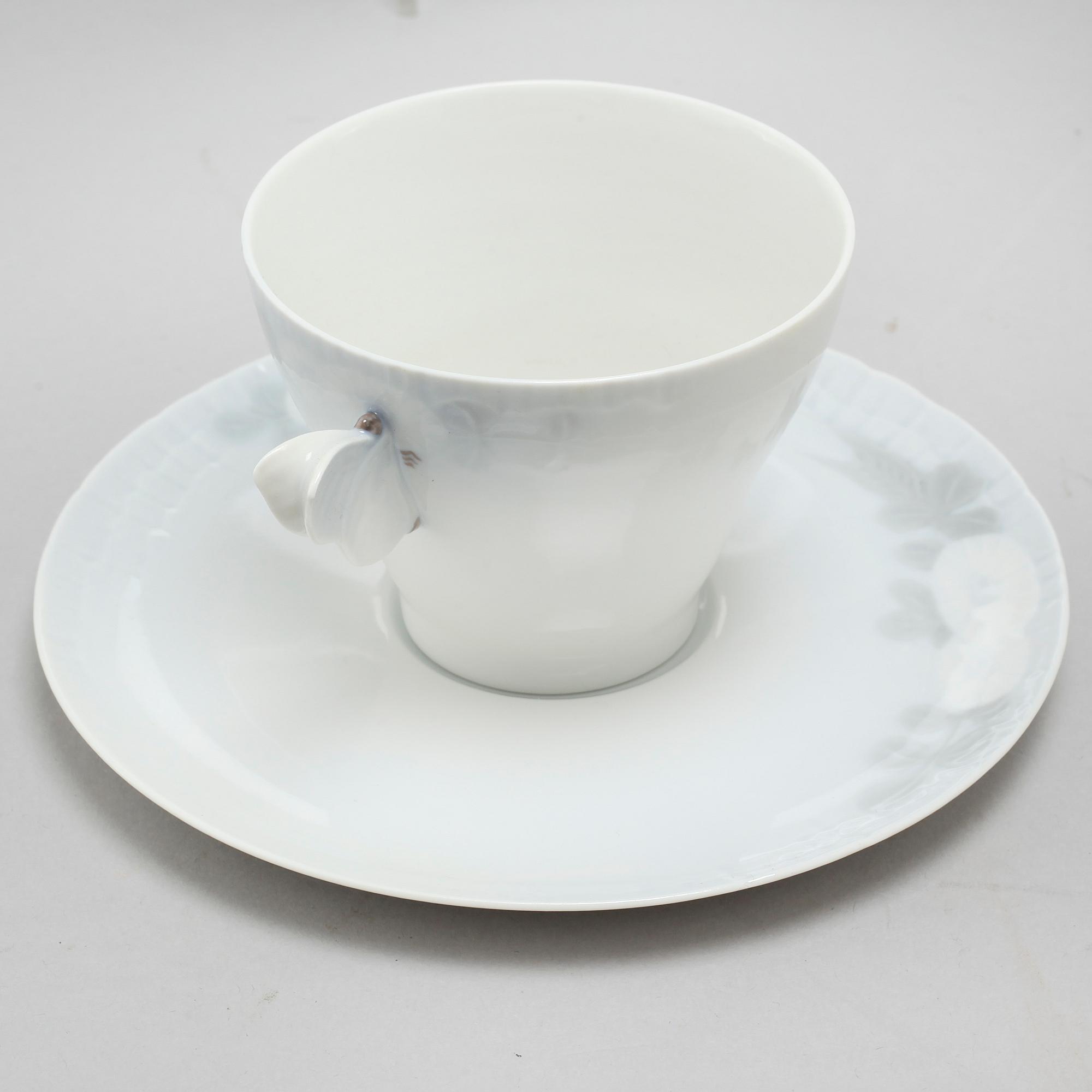 A porcelain set of tableware of 41 pcs "Midsummer Night's Dream", Royal Copenhagen, 20th century.