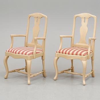 KARMSTOLAR. ett par, rokoko-stil, 1900-tal.