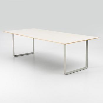 TAF Studio, matbord. 70/70, Muuto.