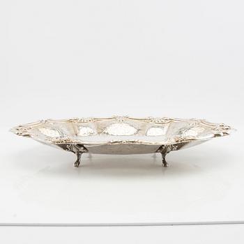 Carl Hoff bowl in baroque style, silver with Swedish import hallmarks, Helsingborg 1934.