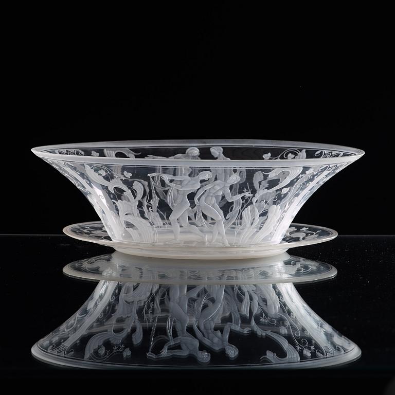 A Simon Gate engraved glass bowl and stand, Orrefors 1929.