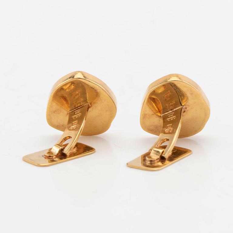 Cufflinks, a pair, 18K gold with tourmalines.