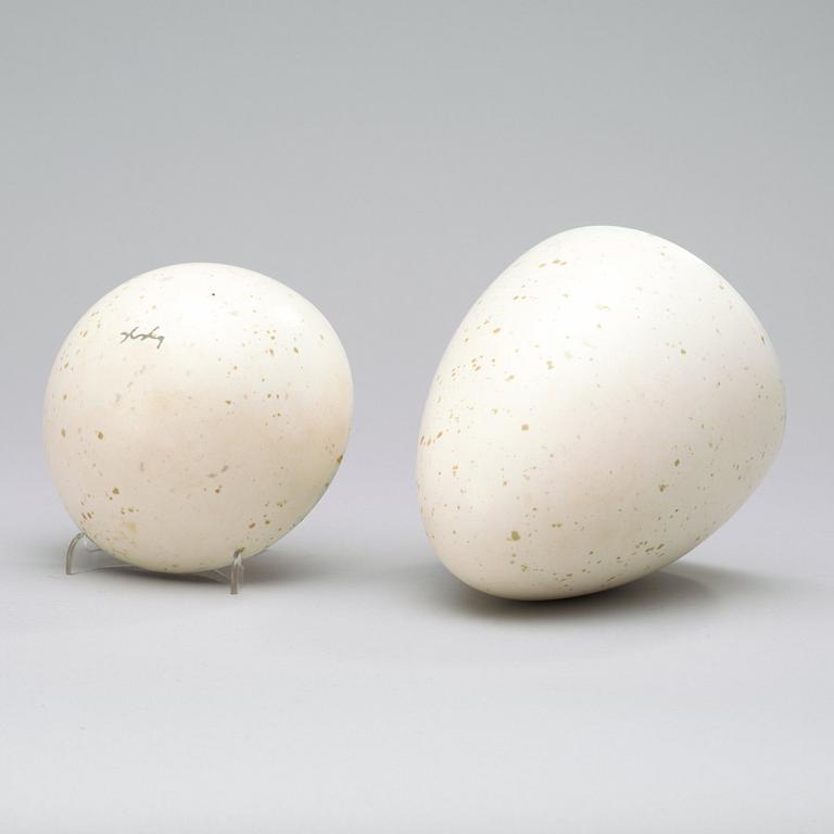A Hans Hedberg faience egg, Biot, France.
