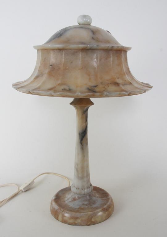BORDSARMATUR, alabaster.