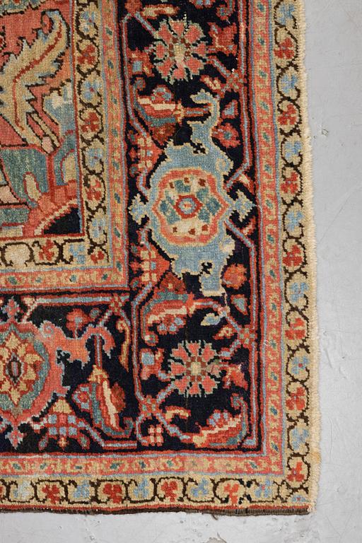 A carpet, semi-antique Heriz, ca 376-373,5 x 267 cm.