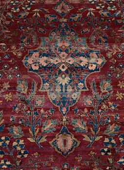 SEMI-ANTIQUE SILK KASHAN. 198 x 133 cm.