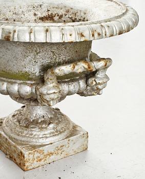 TRÄDGÅRSURNA, gjutjärn, 1900/2000-tal.