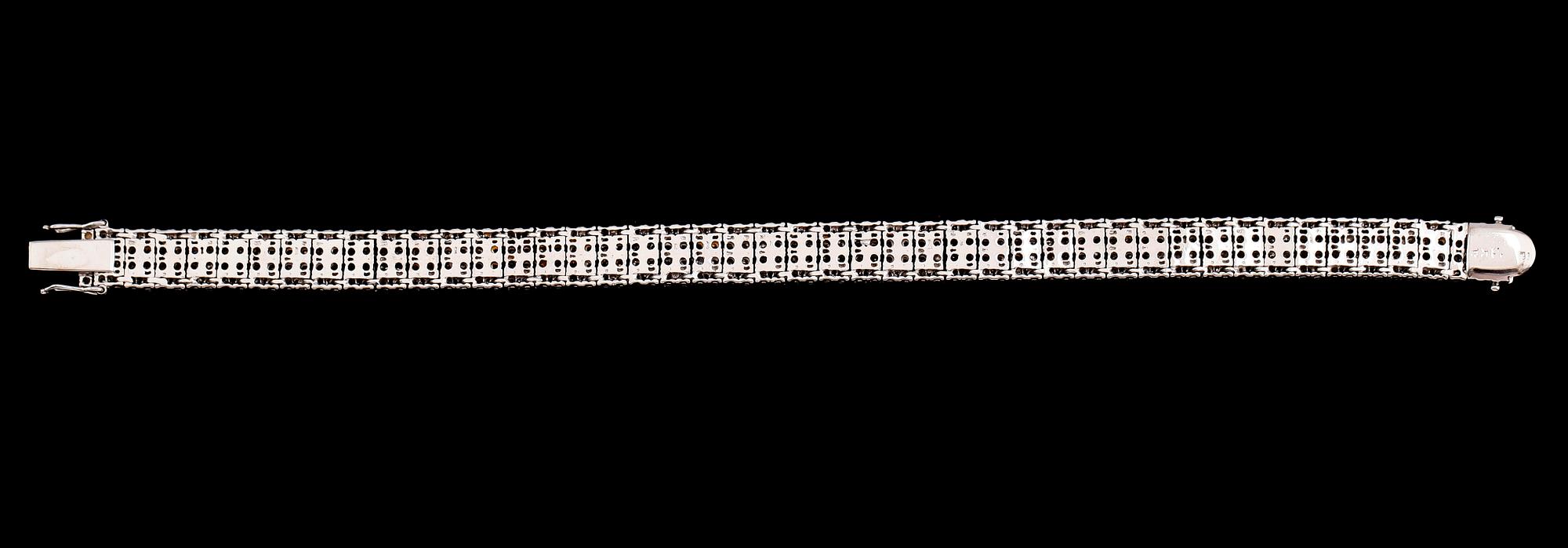 ARMBAND, 14 k guld, diamanter tot ca 3.60 ct.