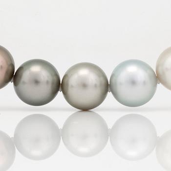 A multi-coloured Tahitian cultured pearl necklace.