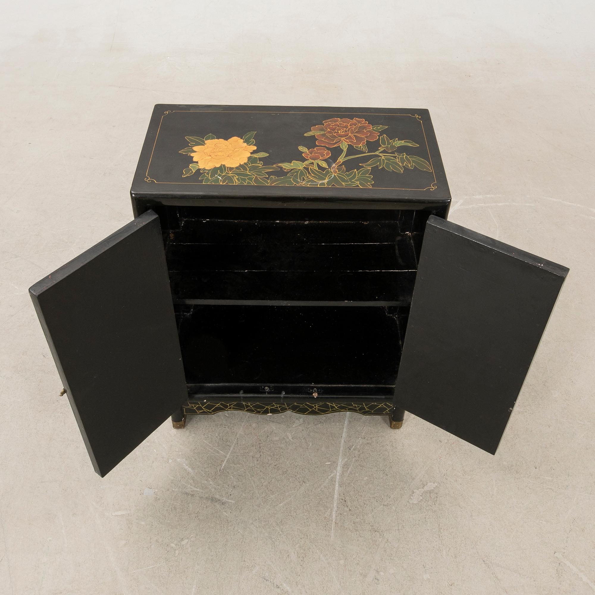 Cabinet China 20th century.